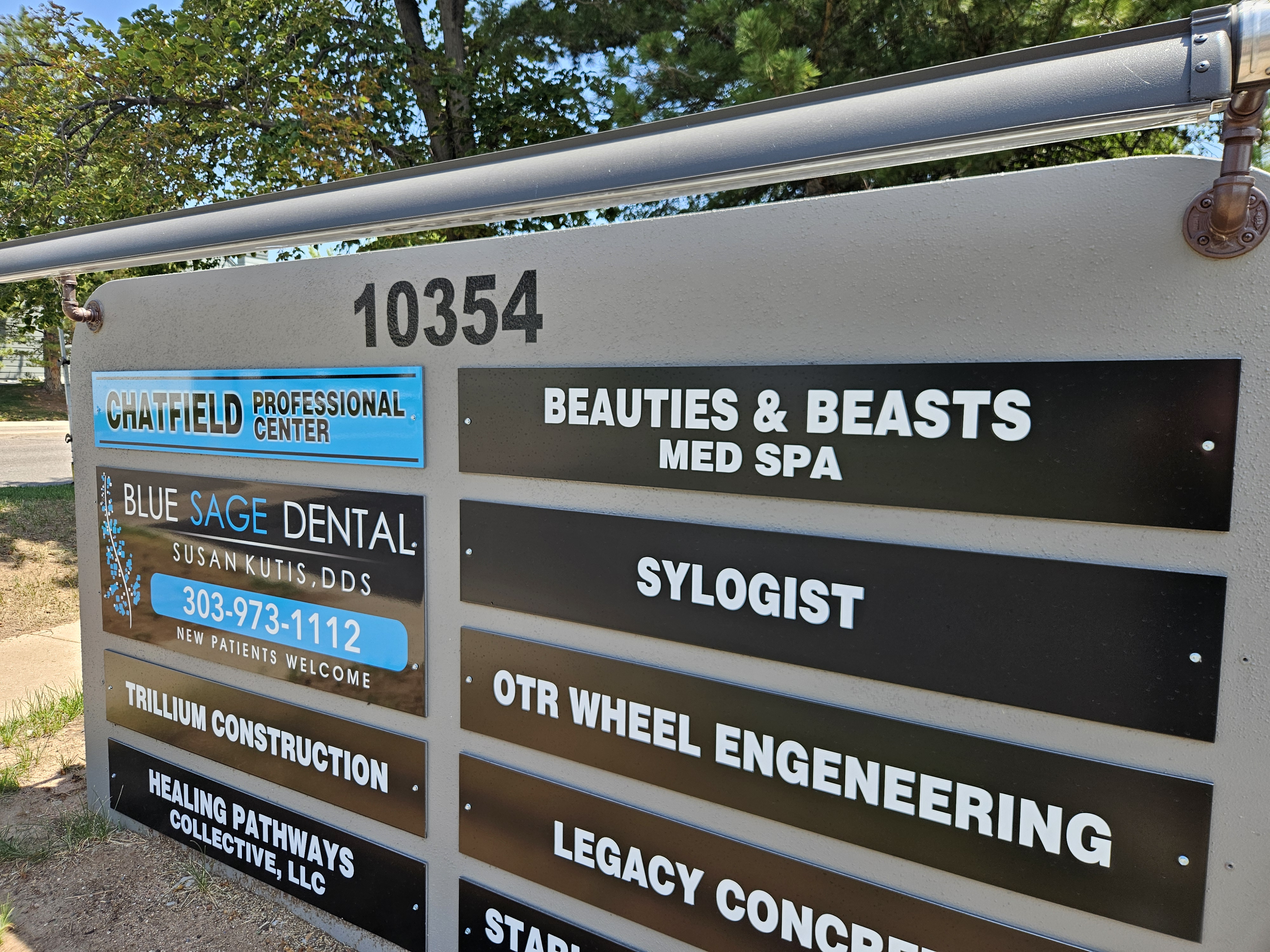 Beauties and Beasts Med Spa exterior monument sign in Littleton, CO